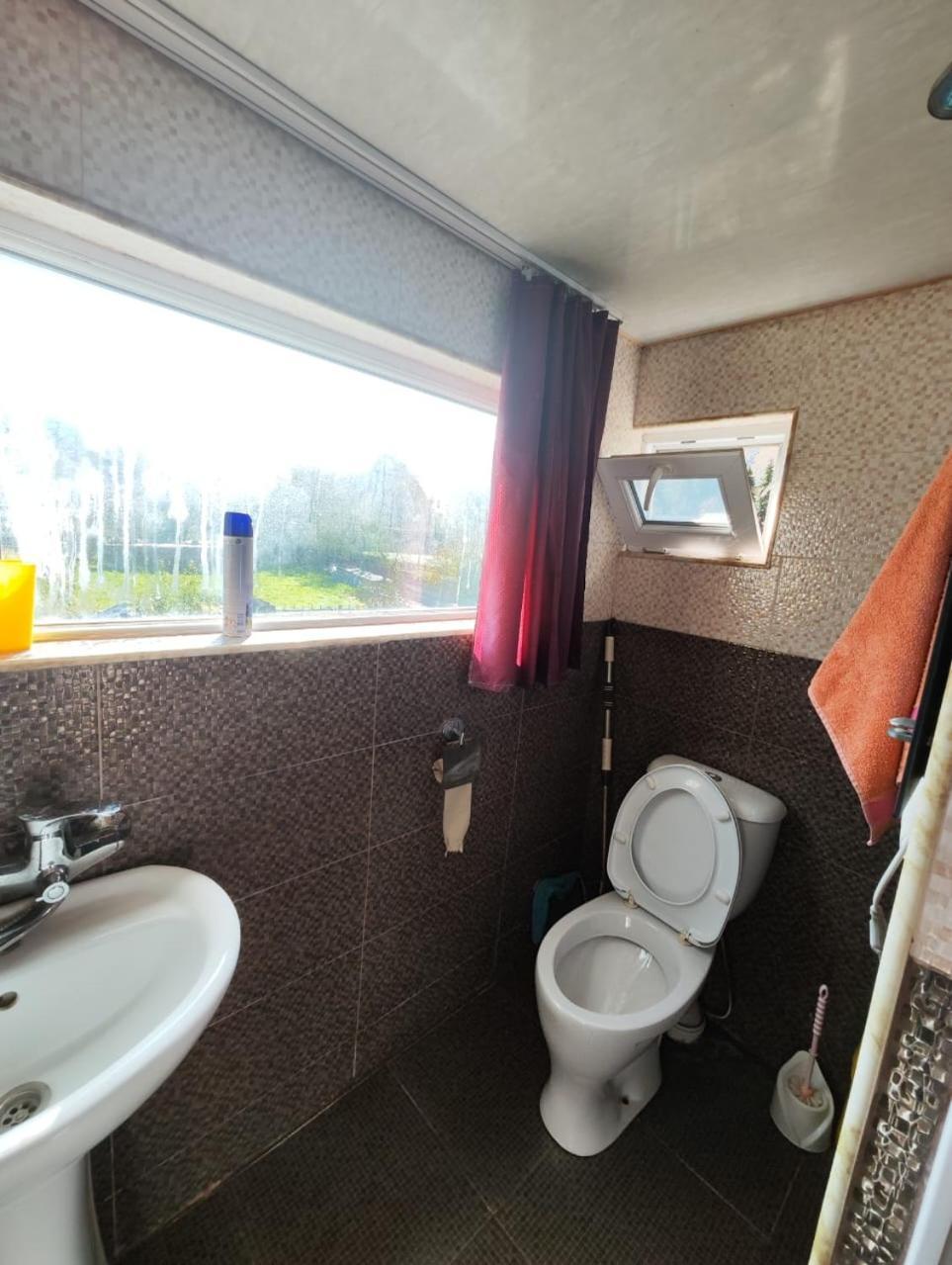 Chveni Ezo Hotel Ambrolauri Buitenkant foto